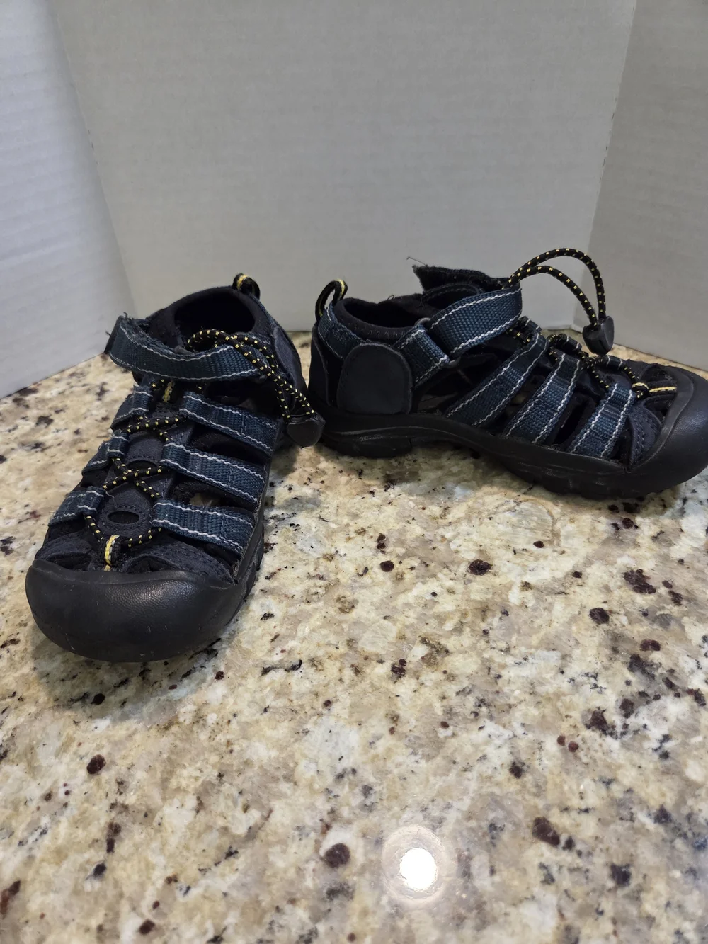 Keen Newport H2 Child Sandals Blue Yellow Hiking Water Shoes Size 12 Youth